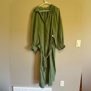 Lightweight never worn green linen like dress. Plus size 4X